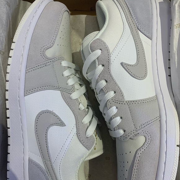 NEW Men’s Jordan 1 Low Paris - Picture 2 of 5